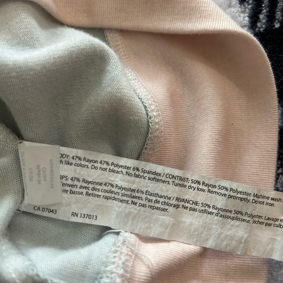 Wildfox Lavender Fields Roadtrip Oversized Sweatshirt Size Small - Picture 9 of 9